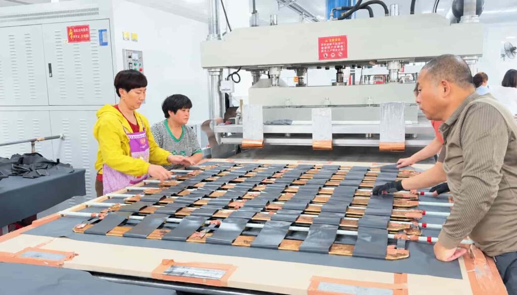 Internal support structure of the air mattress assembled at the COMCO production floor